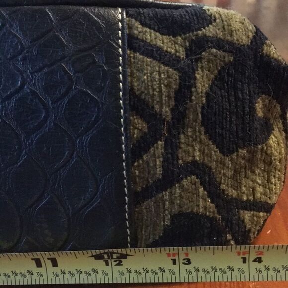 Petusco Handbag with Genuine Leather Trim - Picture 9 of 12